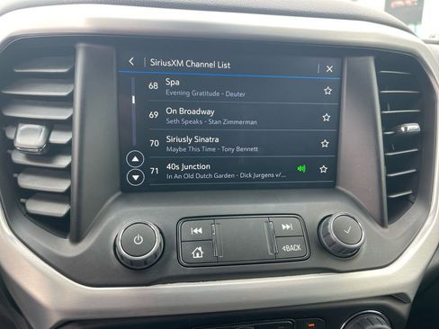 Used 2023 GMC Acadia SLE w/ Driver Convenience Package image 18