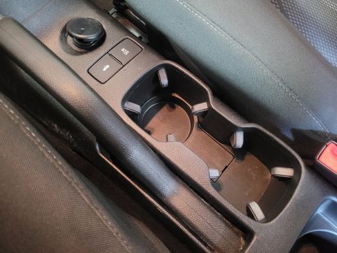 Used 2016 Chevrolet Sonic LT image 26