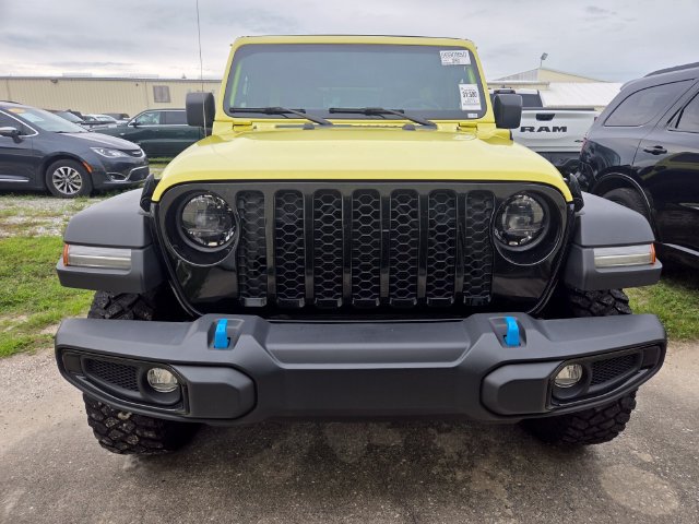 Used 2023 Jeep Wrangler Unlimited w/ Sun & Screen Package AWD/4WD image 5