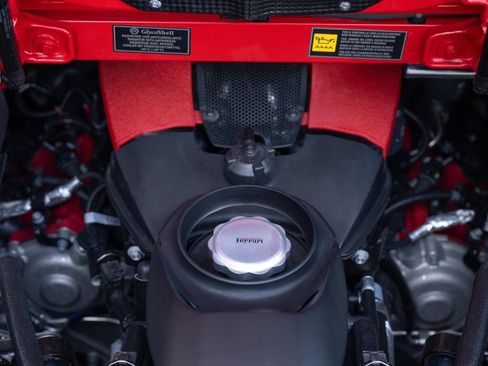 Used 2021 Ferrari F8 Tributo RWD image 24
