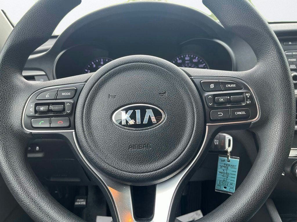 Used 2017 Kia Optima LX FWD image 20