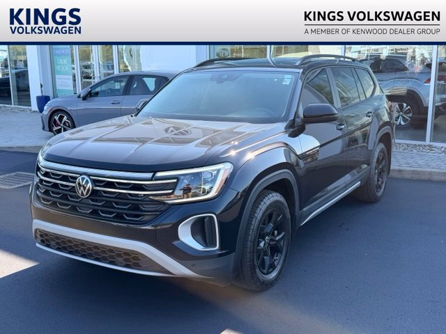 Certified 2024 Volkswagen Atlas Peak Edition SE AWD/4WD image 1