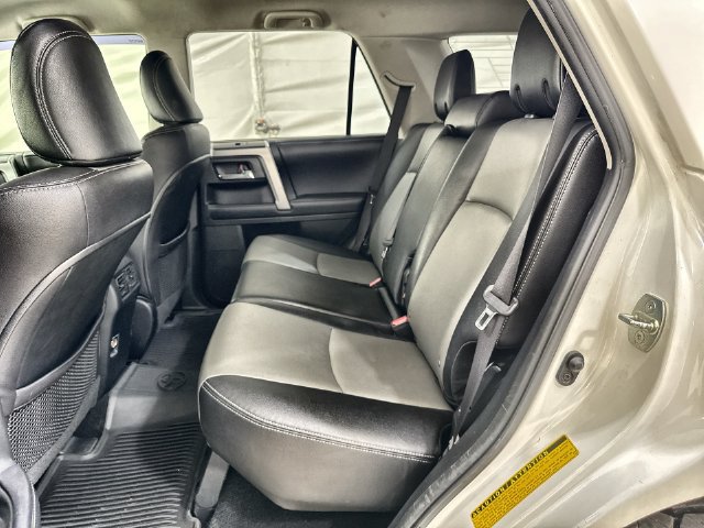 Used 2018 Toyota 4Runner SR5 Premium RWD image 24