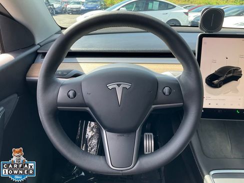 Used 2022 Tesla Model Y Performance image 38
