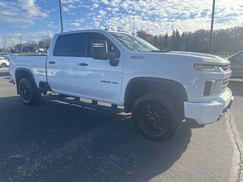 Used 2023 Chevrolet Silverado 3500 LTZ w/ LTZ Plus Package image 10