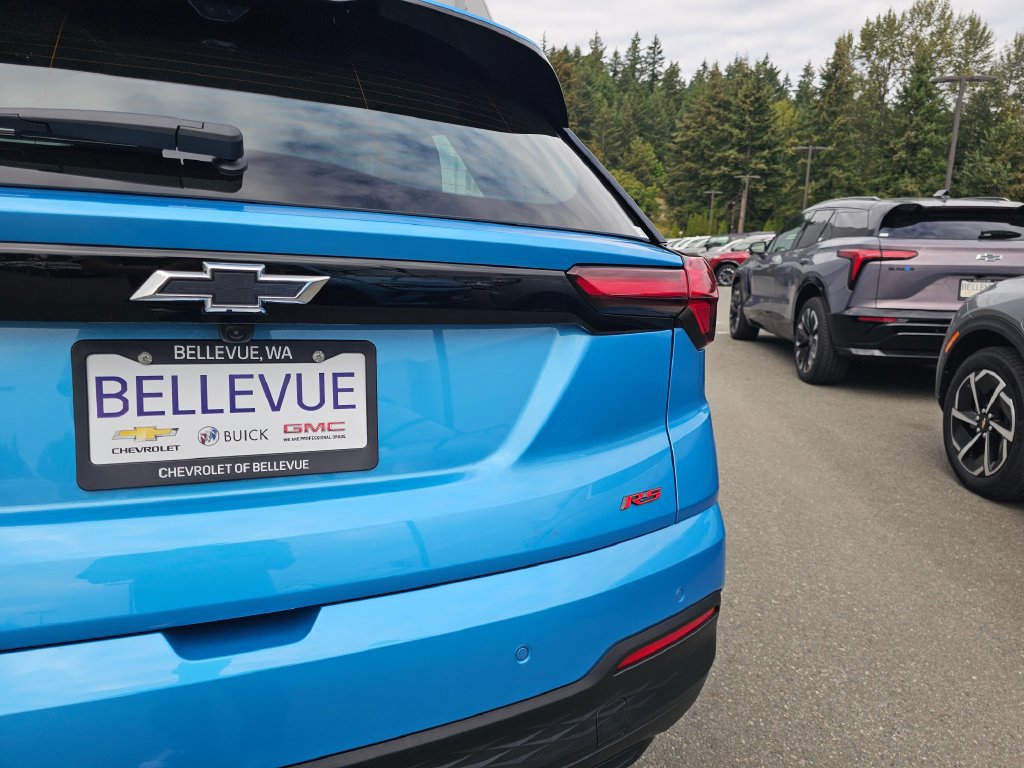 New 2027 Chevrolet Bolt RS w/ Technology Package FWD image 17