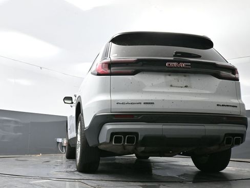 Used 2024 GMC Acadia Elevation AWD/4WD image 32