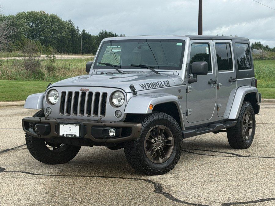 Used 2016 Jeep Wrangler Unlimited Sahara AWD/4WD image 2