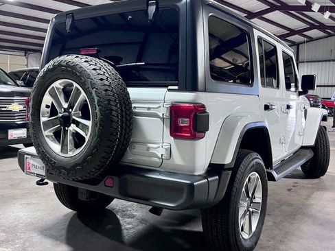 Used 2021 Jeep Wrangler Unlimited Sahara w/ Uconnect 4C Nav & Sound Group AWD/4WD image 3