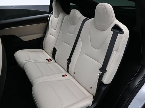 Used 2025 Tesla Model X AWD/4WD image 24