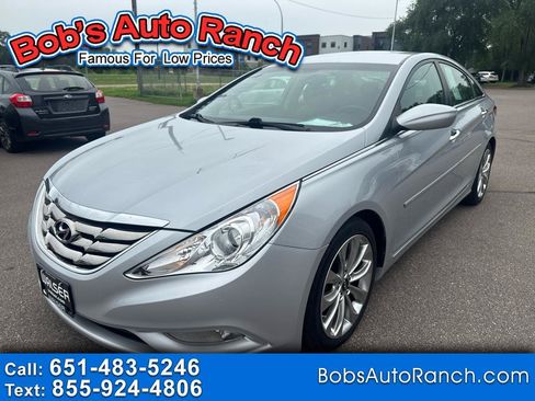 Used 2011 Hyundai Sonata SE FWD image 1