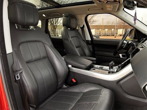 Used 2019 Land Rover Range Rover Sport HSE Dynamic image 31