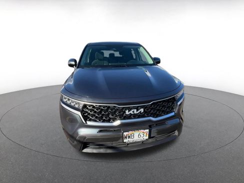 Used 2023 Kia Sorento LX FWD image 4