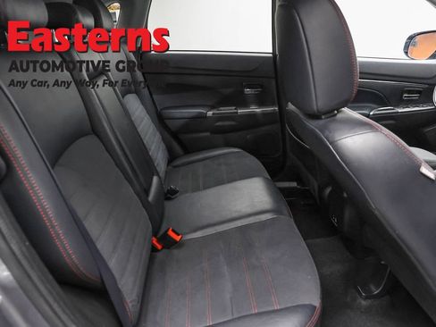 Used 2022 Mitsubishi Outlander Sport SE FWD image 23
