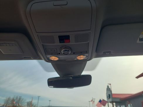 Used 2016 Volkswagen Passat 1.8T SEL Premium image 33