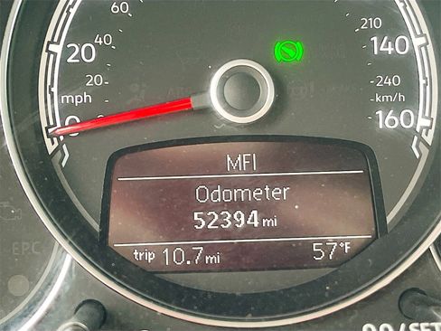 Used 2017 Volkswagen Beetle 1.8T S image 12