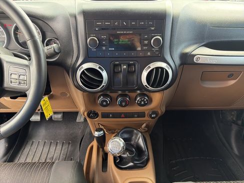 Used 2012 Jeep Wrangler Sahara w/ Connectivity Group image 35