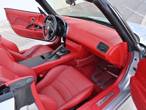 Used 2003 Honda S2000 image 19