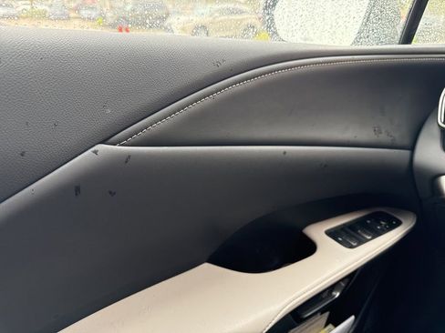 Used 2025 Lexus RX 350 Premium w/ Accessory Package (Z1) FWD image 6