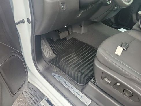 Used 2024 GMC Sierra 1500 Pro w/ Pro Value Package image 40