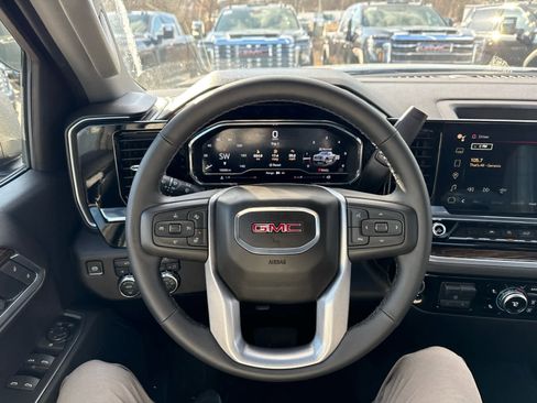 Certified 2025 GMC Sierra 1500 Elevation image 17