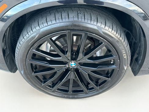 Used 2022 BMW X5 xDrive40i w/ M Sport Package AWD/4WD image 34
