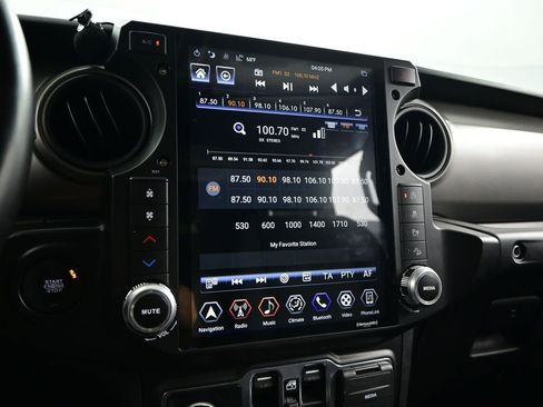 Used 2022 Jeep Wrangler Unlimited Sport image 24