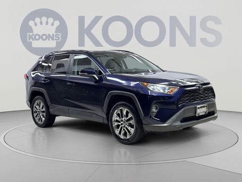 Used 2021 Toyota RAV4 XLE Premium AWD/4WD image 22