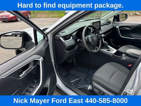 Used 2025 Toyota RAV4 XLE AWD/4WD image 27