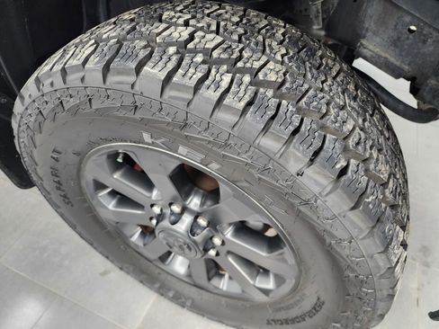 Used 2023 RAM 2500 Big Horn w/ Night Edition image 3