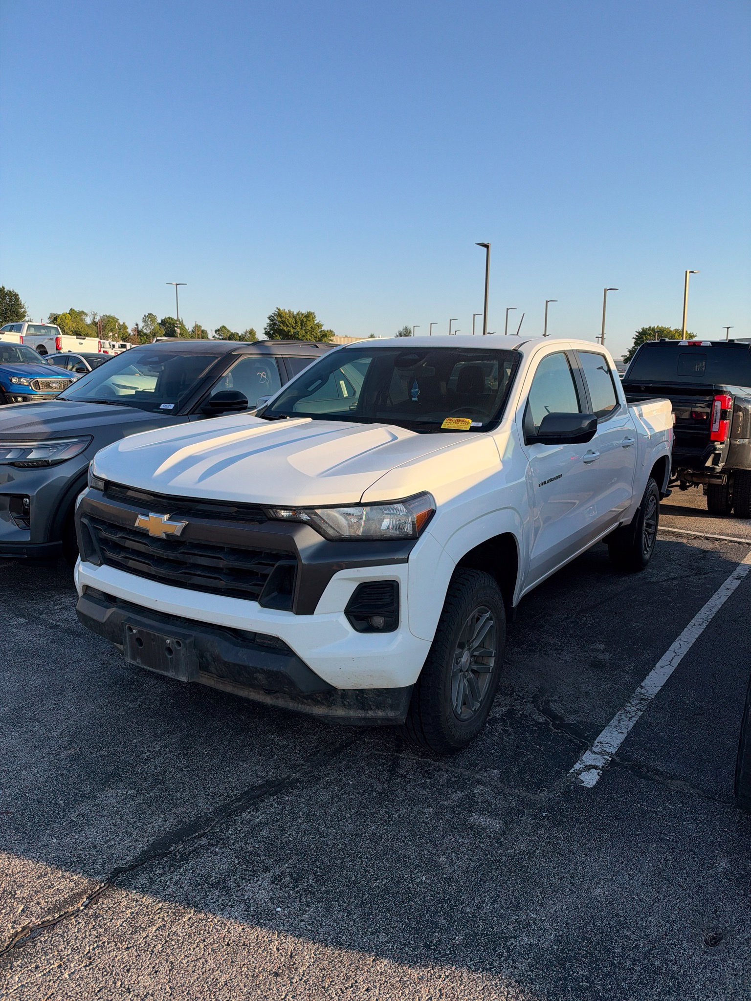 Used 2024 Chevrolet Colorado LT w/ LT Convenience Package AWD/4WD image 1