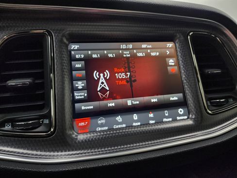 Used 2018 Dodge Challenger SRT Hellcat image 38