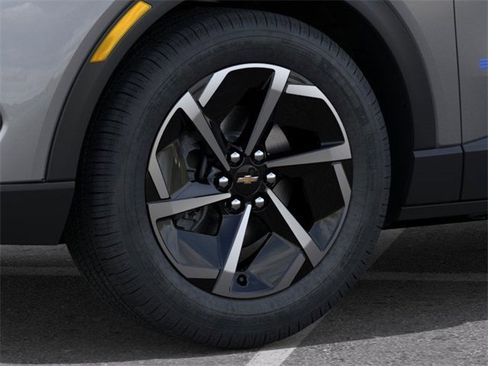 New 2026 Chevrolet Equinox EV LT image 9