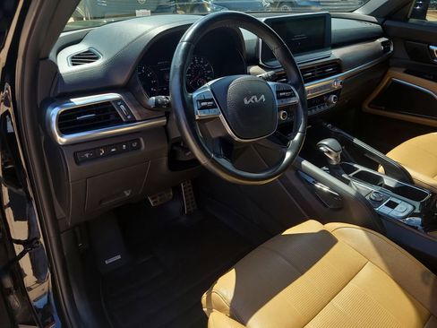 Used 2022 Kia Telluride SX w/ Nightfall Edition Package image 17