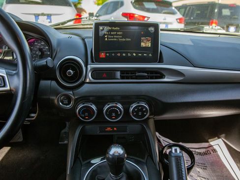 Used 2019 FIAT 124 Spider Classica w/ Technology Group RWD image 14