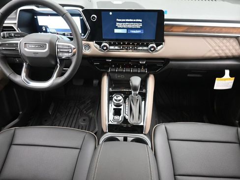 New 2026 GMC Canyon Denali AWD/4WD image 15