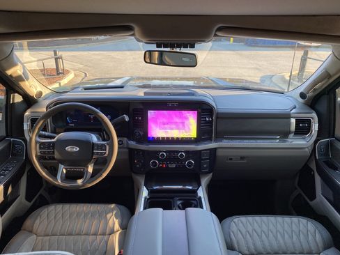 Used 2026 Ford F450 Platinum w/ Platinum Plus Package image 17