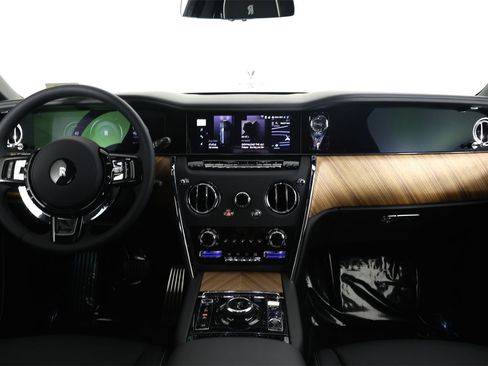 New 2026 Rolls-Royce Cullinan image 11