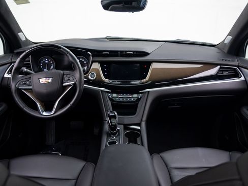 Certified 2025 Cadillac XT6 Premium Luxury w/ Platinum Package AWD/4WD image 12