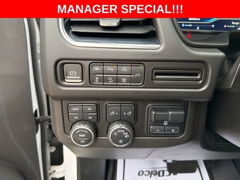 Used 2022 Chevrolet Tahoe Z71 w/ Z71 Off-Road Package AWD/4WD image 25