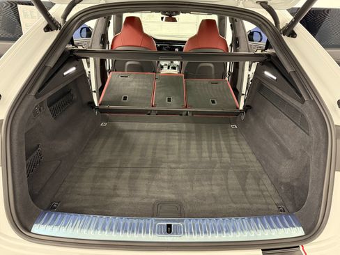 Used 2024 Audi SQ8 Prestige w/ Prestige Package AWD/4WD image 50