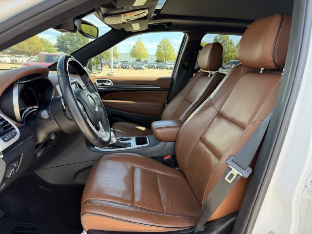 Used 2018 Jeep Grand Cherokee Summit w/ Trailer Tow Group IV RWD image 26