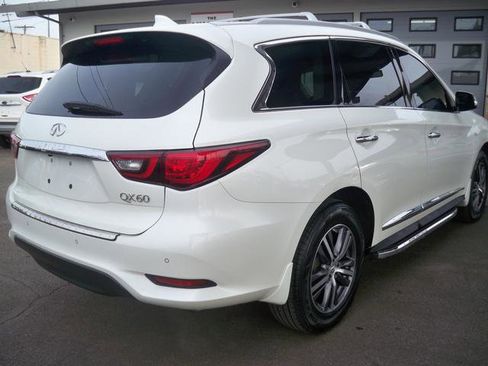 Used 2019 INFINITI QX60 Luxe w/ Essential Package image 3