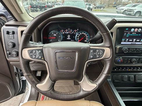 Used 2018 GMC Sierra 3500 Denali w/ Suspension Package, Off-Road AWD/4WD image 13