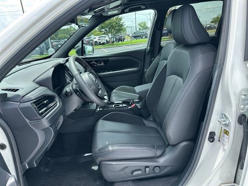Used 2026 Subaru Forester Touring w/ Touring Hybrid Package AWD/4WD image 13