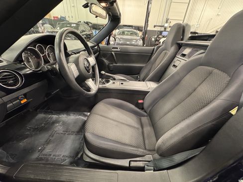 Used 2007 MAZDA MX-5 Miata Sport image 11