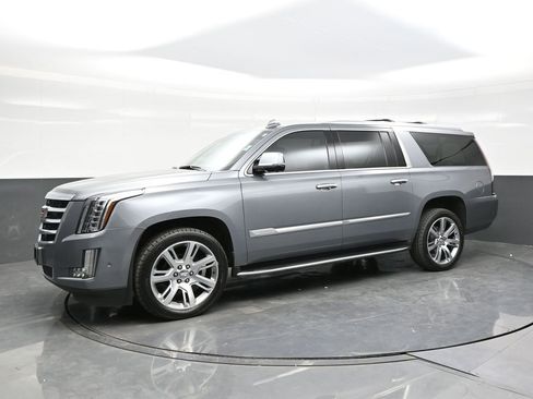 Used 2020 Cadillac Escalade ESV Luxury image 5
