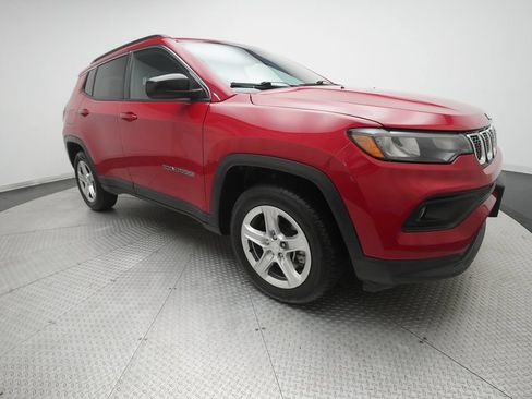 Used 2024 Jeep Compass Latitude AWD/4WD image 35