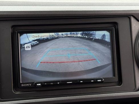 Used 2018 Toyota Tacoma TRD Sport image 17