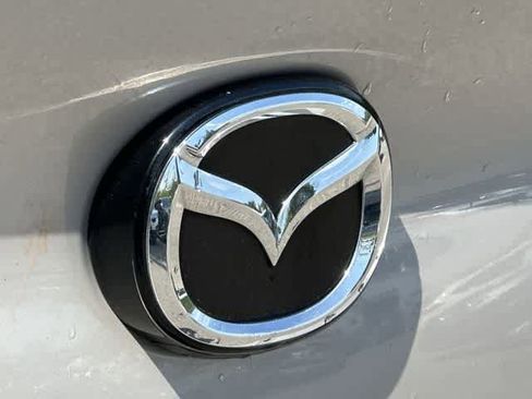 Used 2024 MAZDA MAZDA3 s FWD image 17